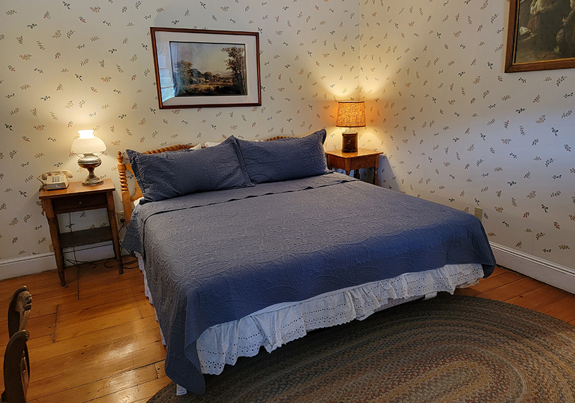 the inn bedroom