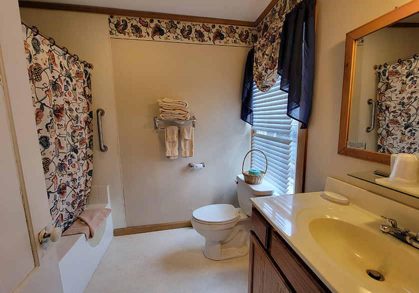 the inn bathroom