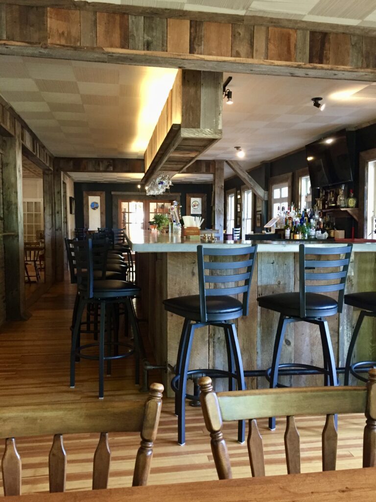 Bar in 1805 Tavern at the Inn